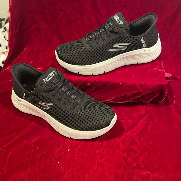 SKECHERS GO WALK SLIP-INS BLACK SNEAKERS SHOES SIZE 8.5 - Picture 5 of 8